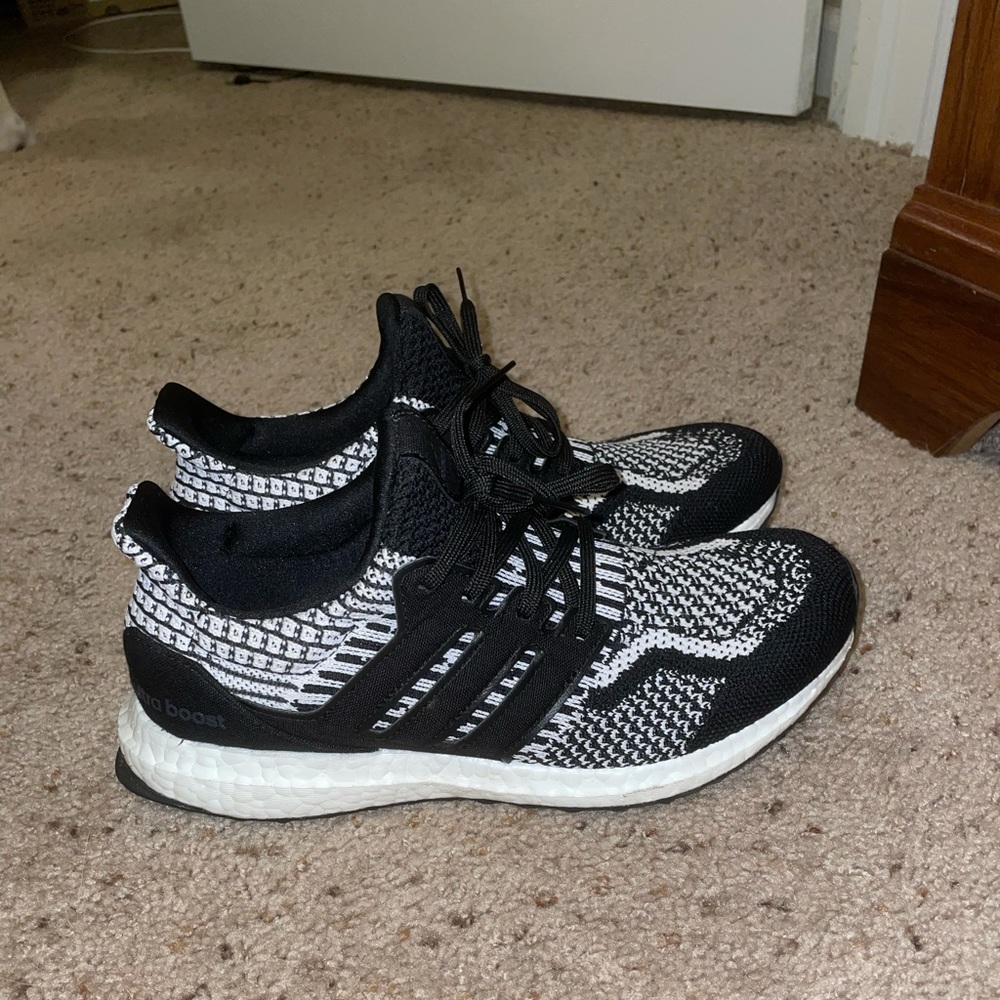 Women’s Adidas ultra boosts  size 7